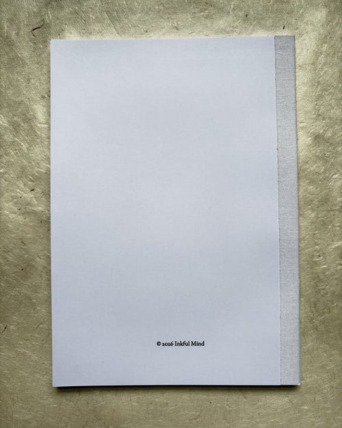 Inkful Mind Notizbuch A5 — handgefertigt, Weiß, 96 Seiten, mit 6 Lineaturen