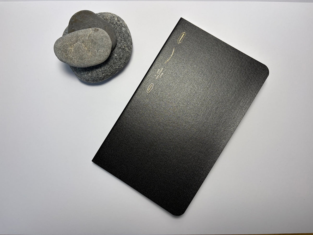 Stalogy 1/2 Year Notebook A6 Slim, schwarzer Einband